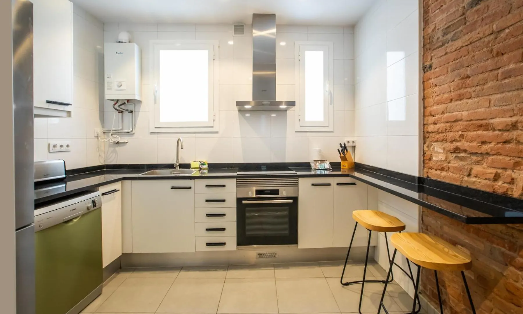 21Mal1089-Magnific Apartment Near Sagrada Familia Barcelona Spain