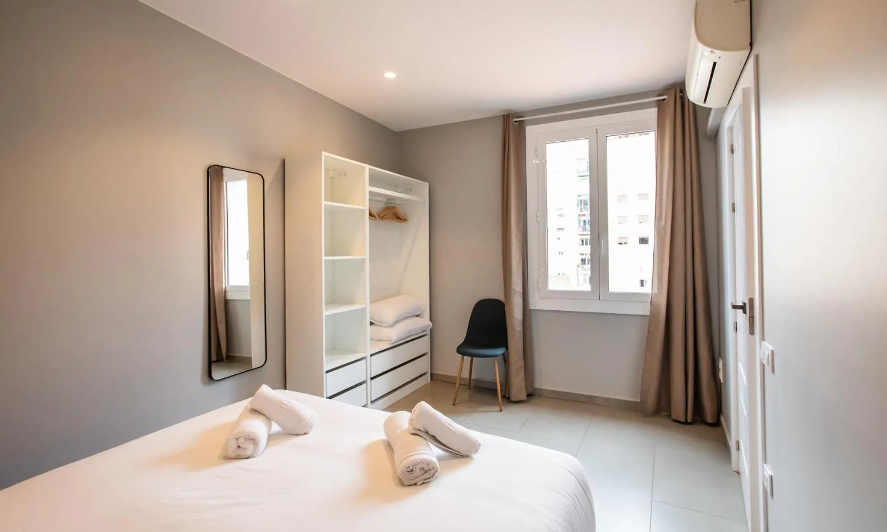 21Mal1089-Magnific Apartment Near Sagrada Familia Barcelona